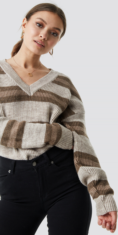 Sweter NA-KD z dzianiny w stylu casual