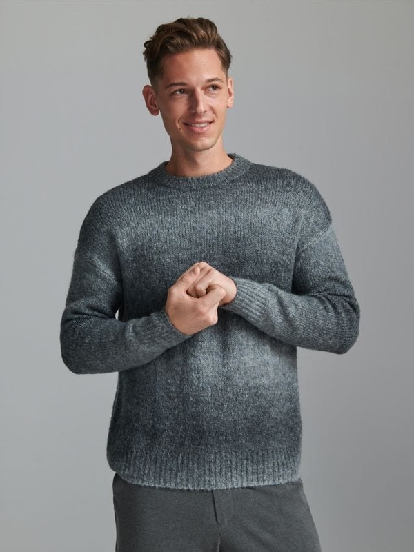 Sweter Sinsay w stylu casual z okrągłym dekoltem z dzianiny
