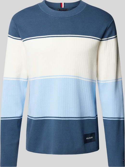 Sweter Tommy Hilfiger w młodzieżowym stylu z bawełny
