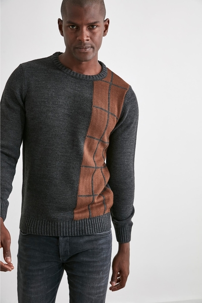 Sweter Trendyol w stylu casual z okrągłym dekoltem