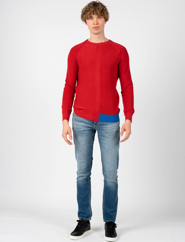 Sweter ubierzsie.com z okrągłym dekoltem w stylu casual