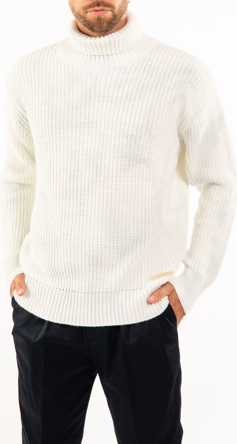 Sweter ubierzsie.com z wełny z golfem
