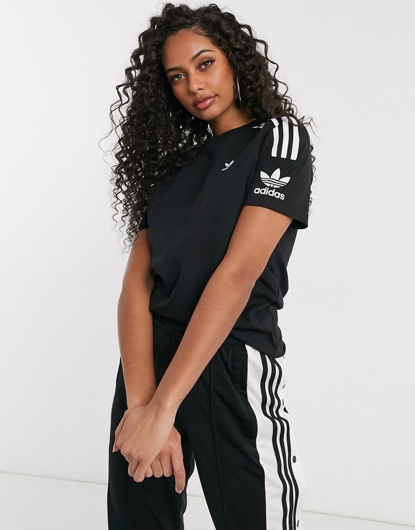 T-shirt Adidas Originals w sportowym stylu