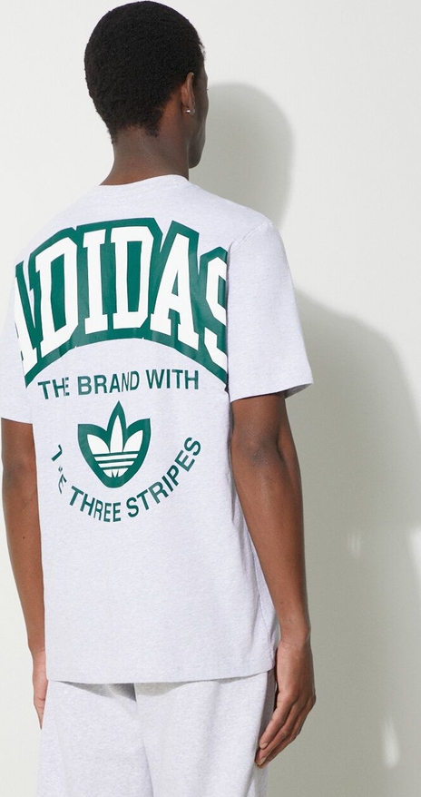 T-shirt Adidas Originals w sportowym stylu z bawełny z krótkim rękawem