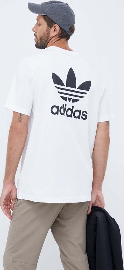 T-shirt Adidas Originals z bawełny z nadrukiem w sportowym stylu