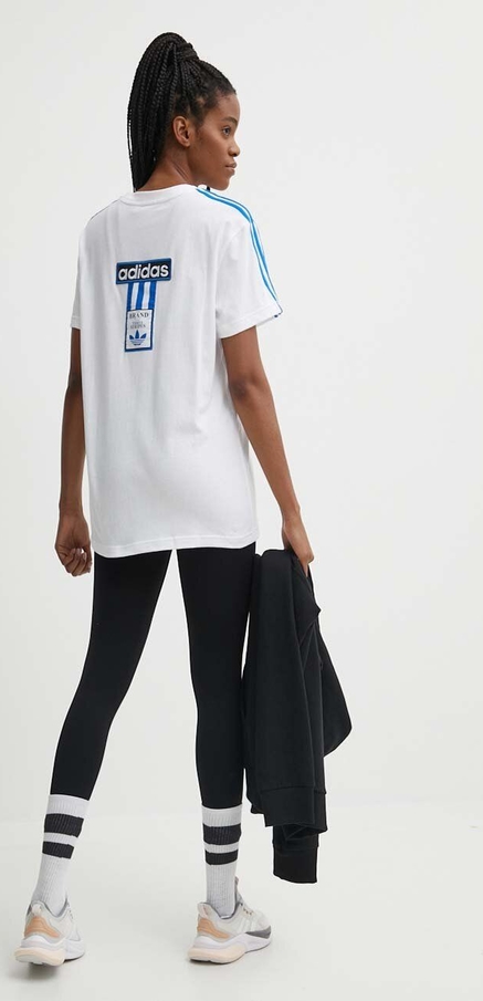 T-shirt Adidas Originals z okrągłym dekoltem z krótkim rękawem z bawełny