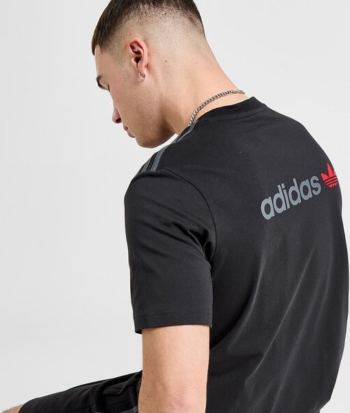 T-shirt Adidas w młodzieżowym stylu z krótkim rękawem