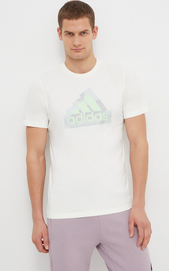 T-shirt Adidas w sportowym stylu z bawełny z krótkim rękawem
