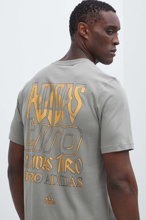 T-shirt Adidas z bawełny z krótkim rękawem w sportowym stylu