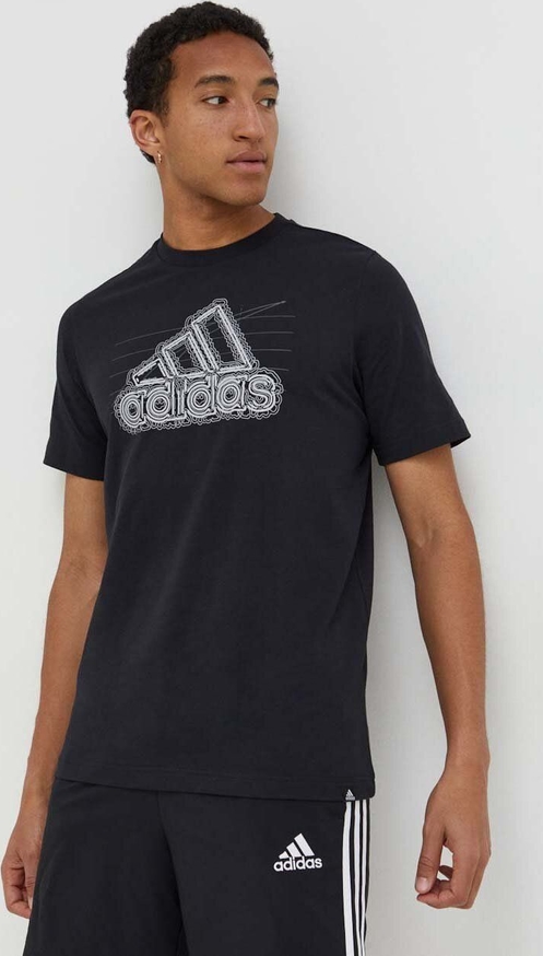 T-shirt Adidas z nadrukiem w sportowym stylu z bawełny