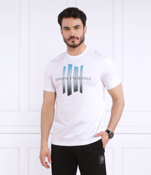 T-shirt Armani Exchange z bawełny w młodzieżowym stylu