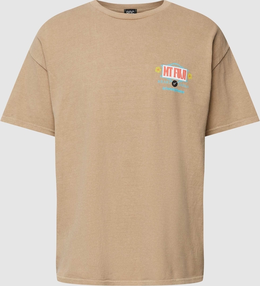 T-shirt Bdg Urban Outfitters z bawełny