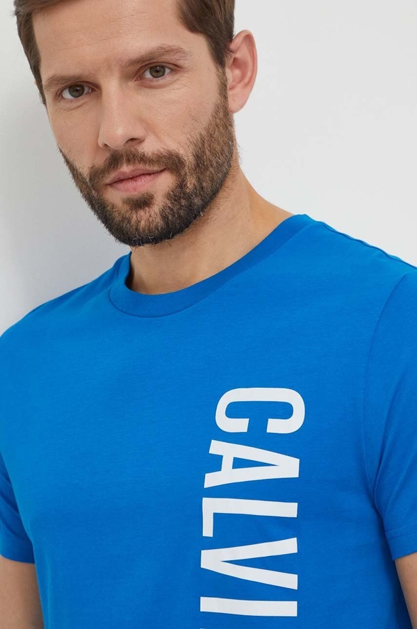 T-shirt Calvin Klein w młodzieżowym stylu z bawełny z nadrukiem
