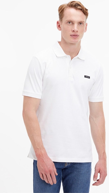 T-shirt Calvin Klein z bawełny w stylu casual z krótkim rękawem