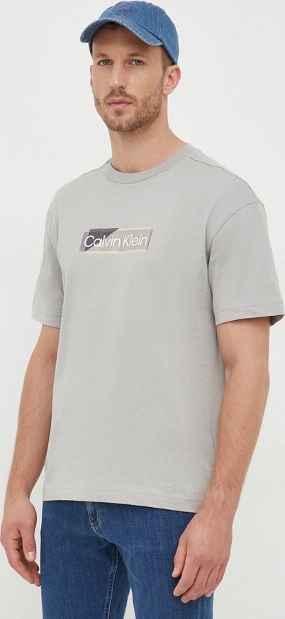 T-shirt Calvin Klein z krótkim rękawem z nadrukiem
