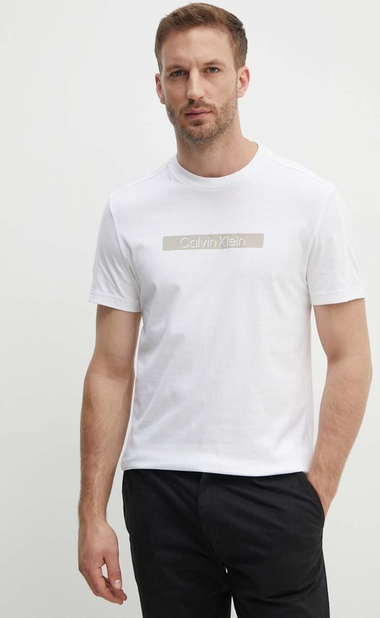 T-shirt Calvin Klein z nadrukiem z krótkim rękawem