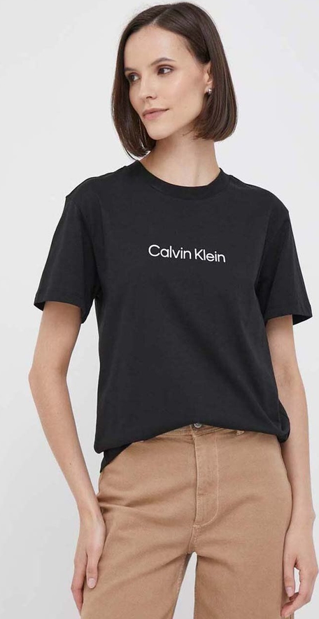 T-shirt Calvin Klein z okrągłym dekoltem w młodzieżowym stylu