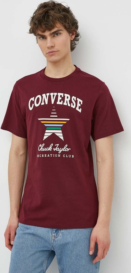 T-shirt Converse w młodzieżowym stylu