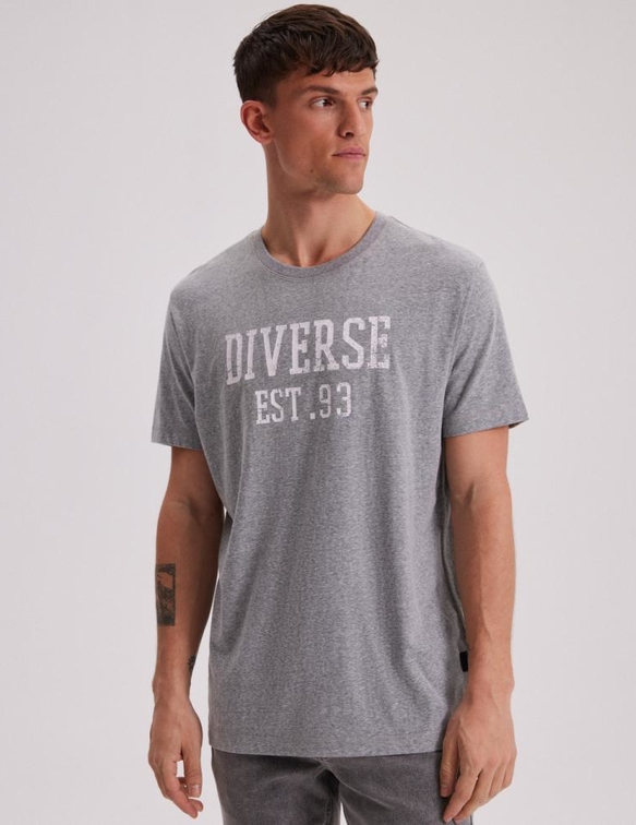 T-shirt Diverse z krótkim rękawem