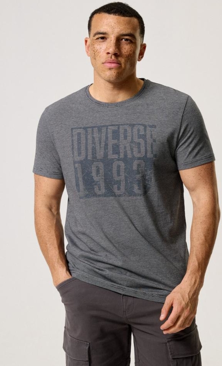 T-shirt Diverse z krótkim rękawem w młodzieżowym stylu