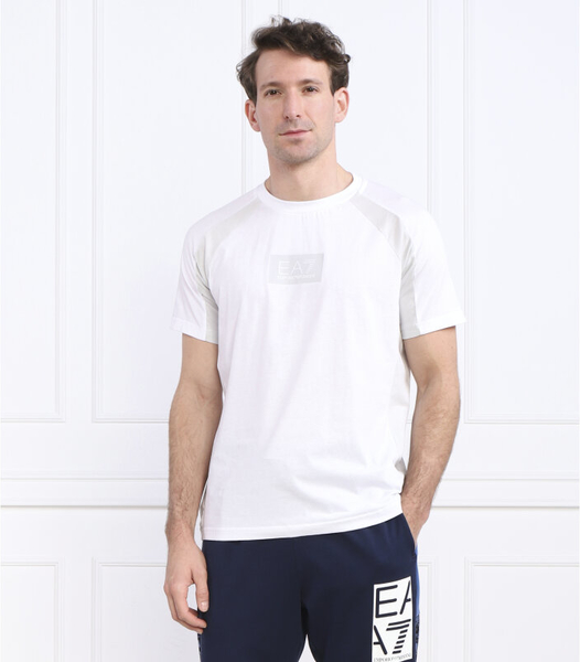 T-shirt Emporio Armani z bawełny w stylu casual z krótkim rękawem
