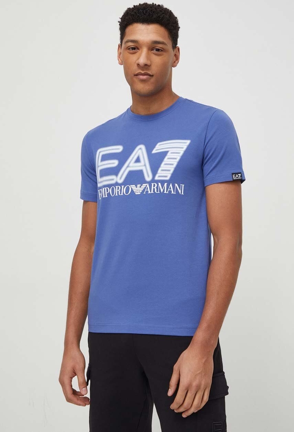 T-shirt Emporio Armani z nadrukiem w młodzieżowym stylu