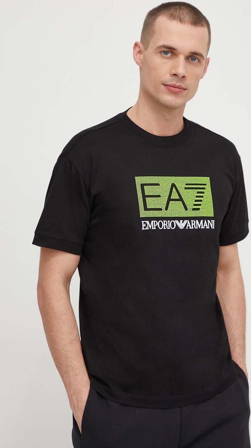 T-shirt Emporio Armani z nadrukiem w młodzieżowym stylu z bawełny