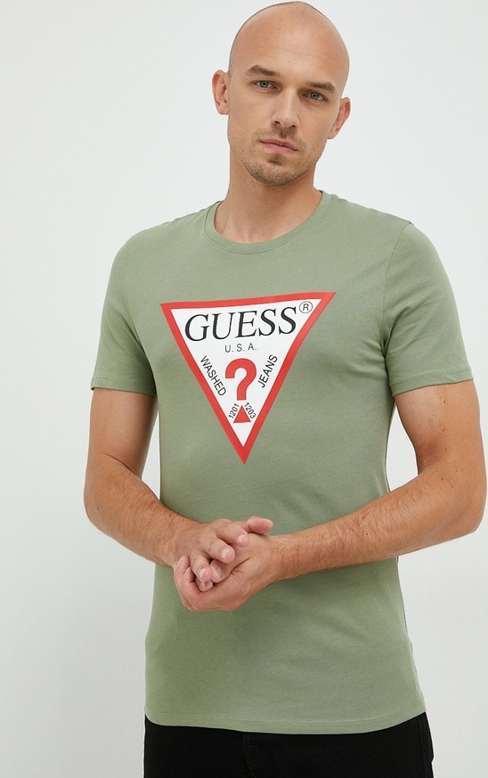 T-shirt Guess w młodzieżowym stylu z bawełny