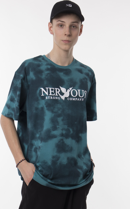 T-shirt Nervous w młodzieżowym stylu z krótkim rękawem