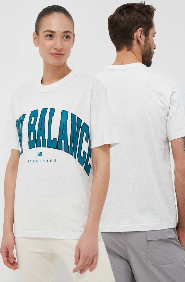 T-shirt New Balance z nadrukiem w sportowym stylu