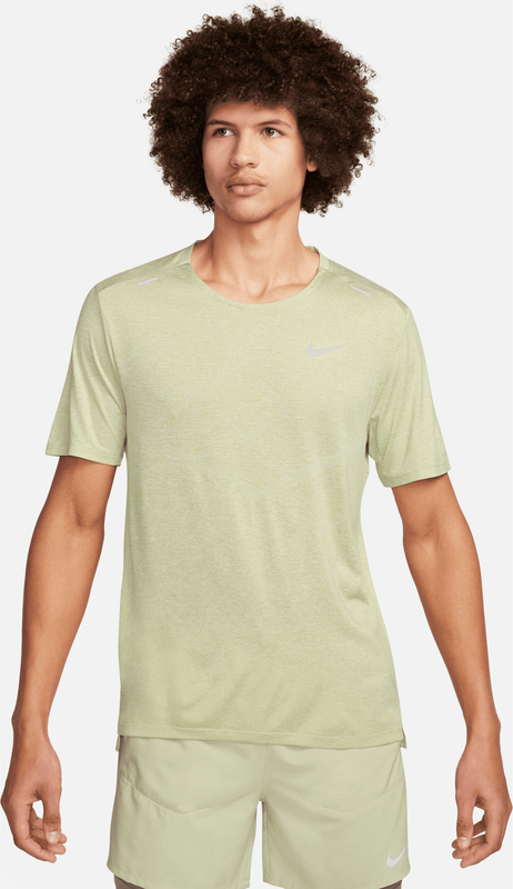 T-shirt Nike z krótkim rękawem w sportowym stylu