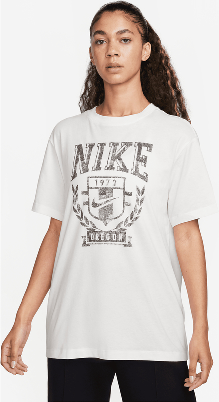 T-shirt Nike z okrągłym dekoltem w sportowym stylu z krótkim rękawem