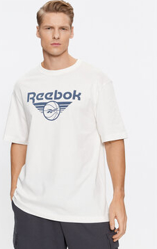 T-shirt Reebok w młodzieżowym stylu