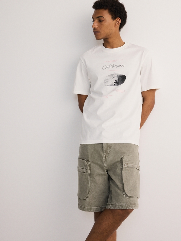 T-shirt Reserved z bawełny w młodzieżowym stylu