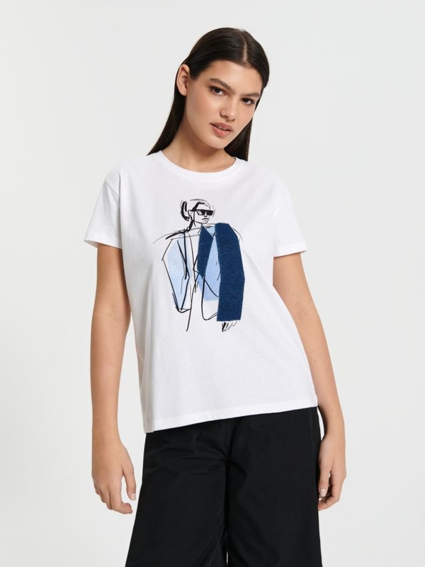T-shirt Sinsay z okrągłym dekoltem w młodzieżowym stylu z nadrukiem