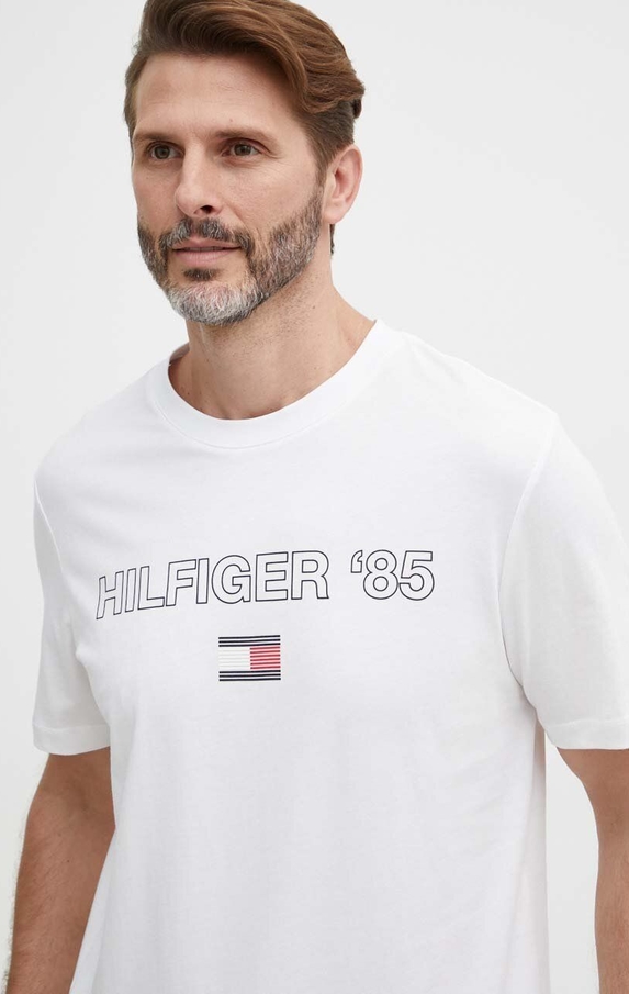 T-shirt Tommy Hilfiger z nadrukiem z krótkim rękawem