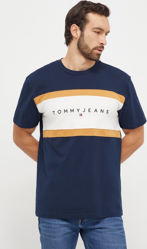 T-shirt Tommy Jeans w młodzieżowym stylu z bawełny z krótkim rękawem