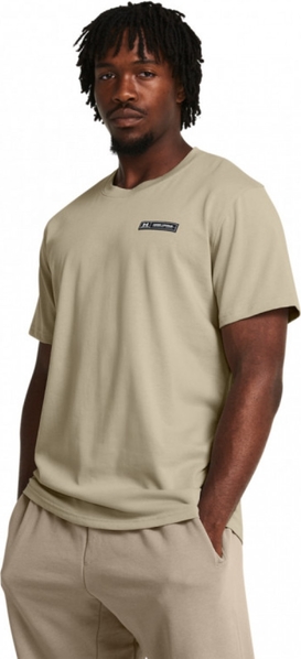 T-shirt Under Armour z krótkim rękawem w sportowym stylu z bawełny
