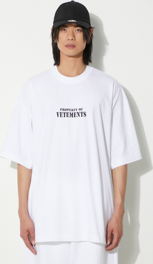 T-shirt Vetements z nadrukiem w młodzieżowym stylu