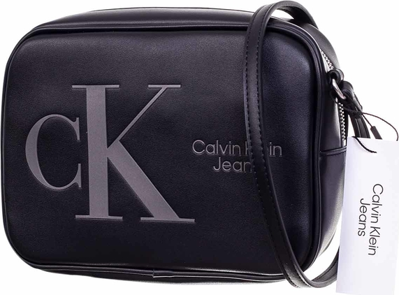 Torebka Calvin Klein matowa na ramię średnia