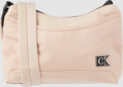 Torebka Calvin Klein średnia na ramię matowa