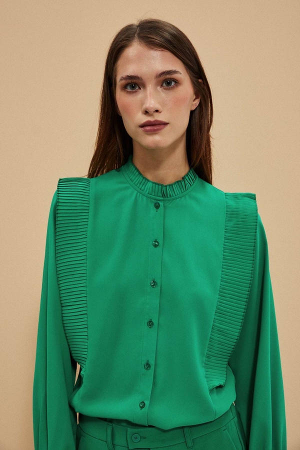Zielona koszula Moodo.pl w stylu casual