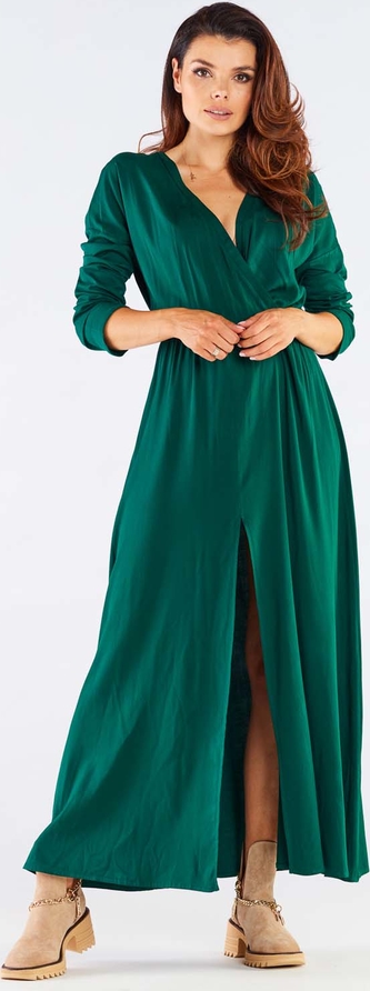 Zielona sukienka Awama maxi z dekoltem w kształcie litery v