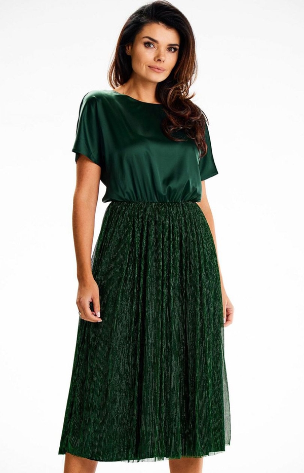 Zielona sukienka Awama rozkloszowana z krótkim rękawem