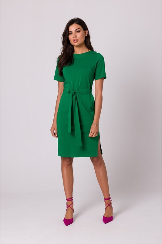 Zielona sukienka BeWear w stylu casual z krótkim rękawem z okrągłym dekoltem