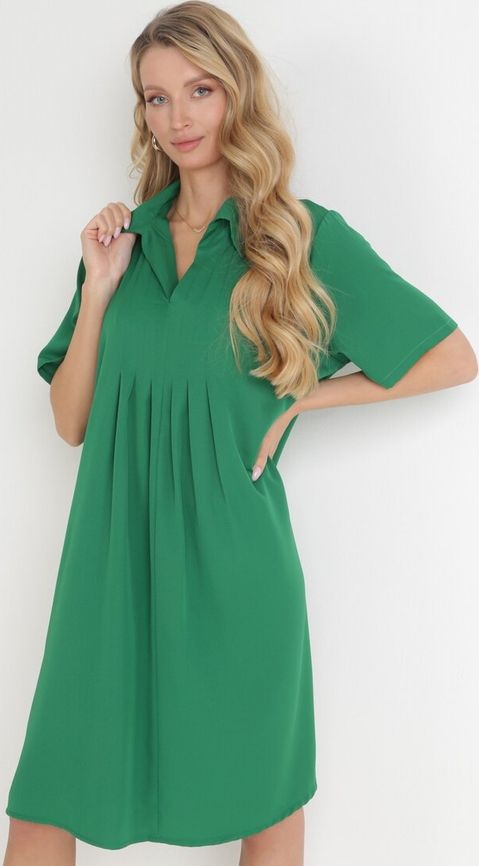 Zielona sukienka born2be mini z krótkim rękawem z dekoltem w kształcie litery v