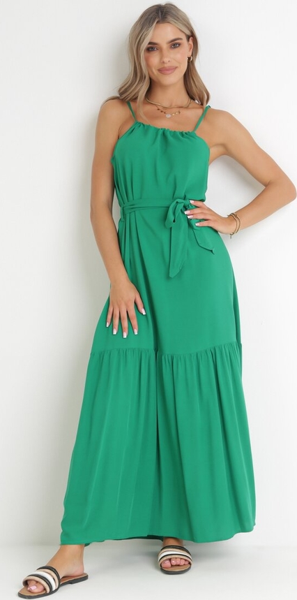 Zielona sukienka born2be na ramiączkach