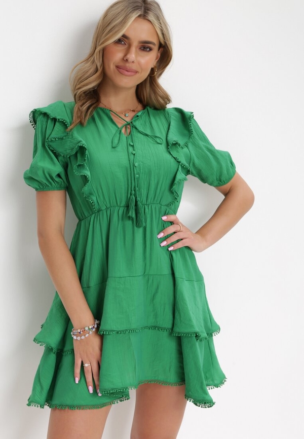 Zielona sukienka born2be rozkloszowana z krótkim rękawem w stylu casual