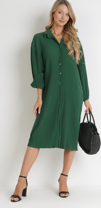 Zielona sukienka born2be w stylu casual z długim rękawem