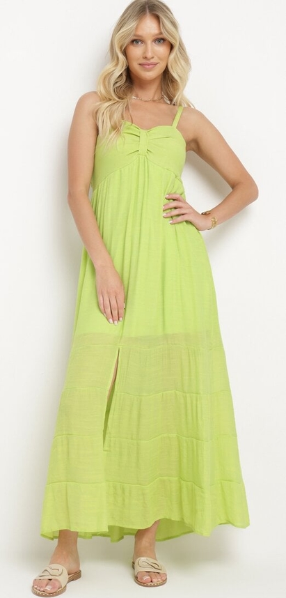 Zielona sukienka born2be z dekoltem w kształcie litery v maxi na ramiączkach